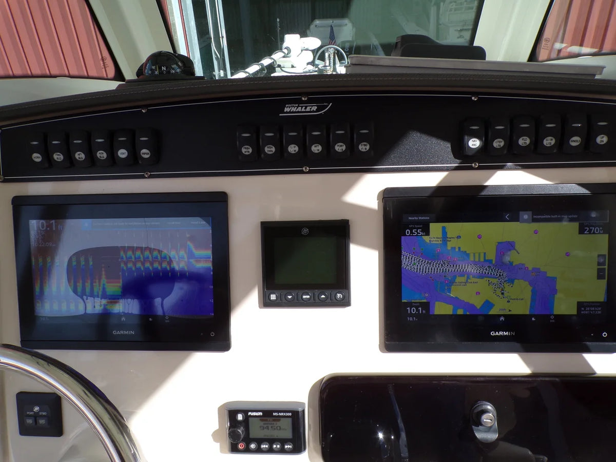 2019 Boston Whaler 250 OUTRAGE 25.0 feet, Naples, FL #35