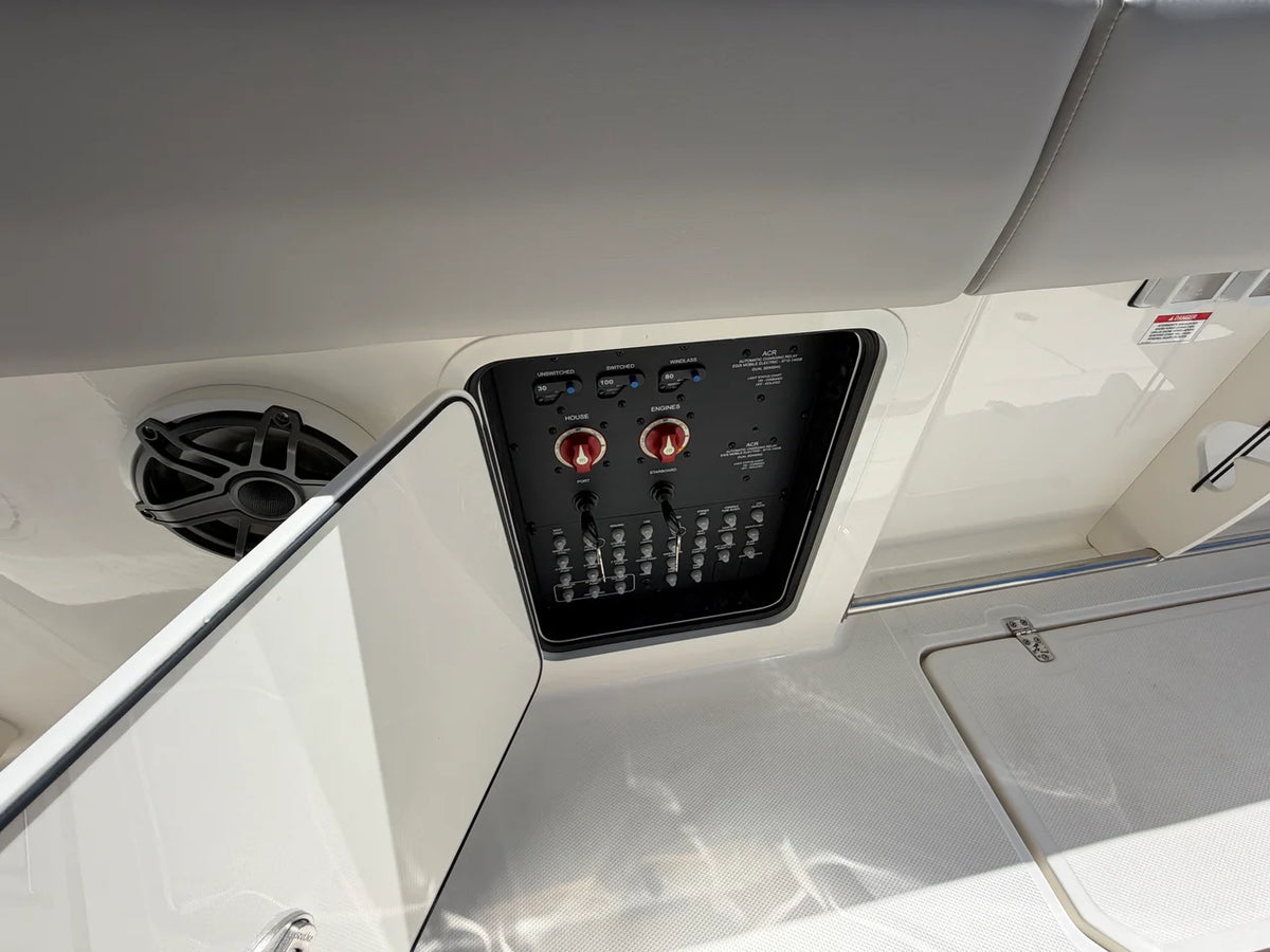 2026 Boston Whaler 330 Outrage 33.0 feet, Jupiter, Florida #48