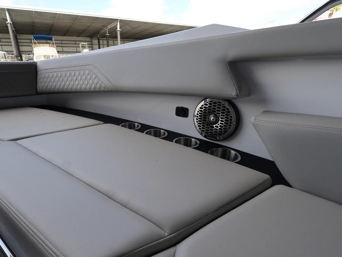 2026 Cruisers Yachts 38 GLS Outboard 38.0 feet, Naples, Florida #54