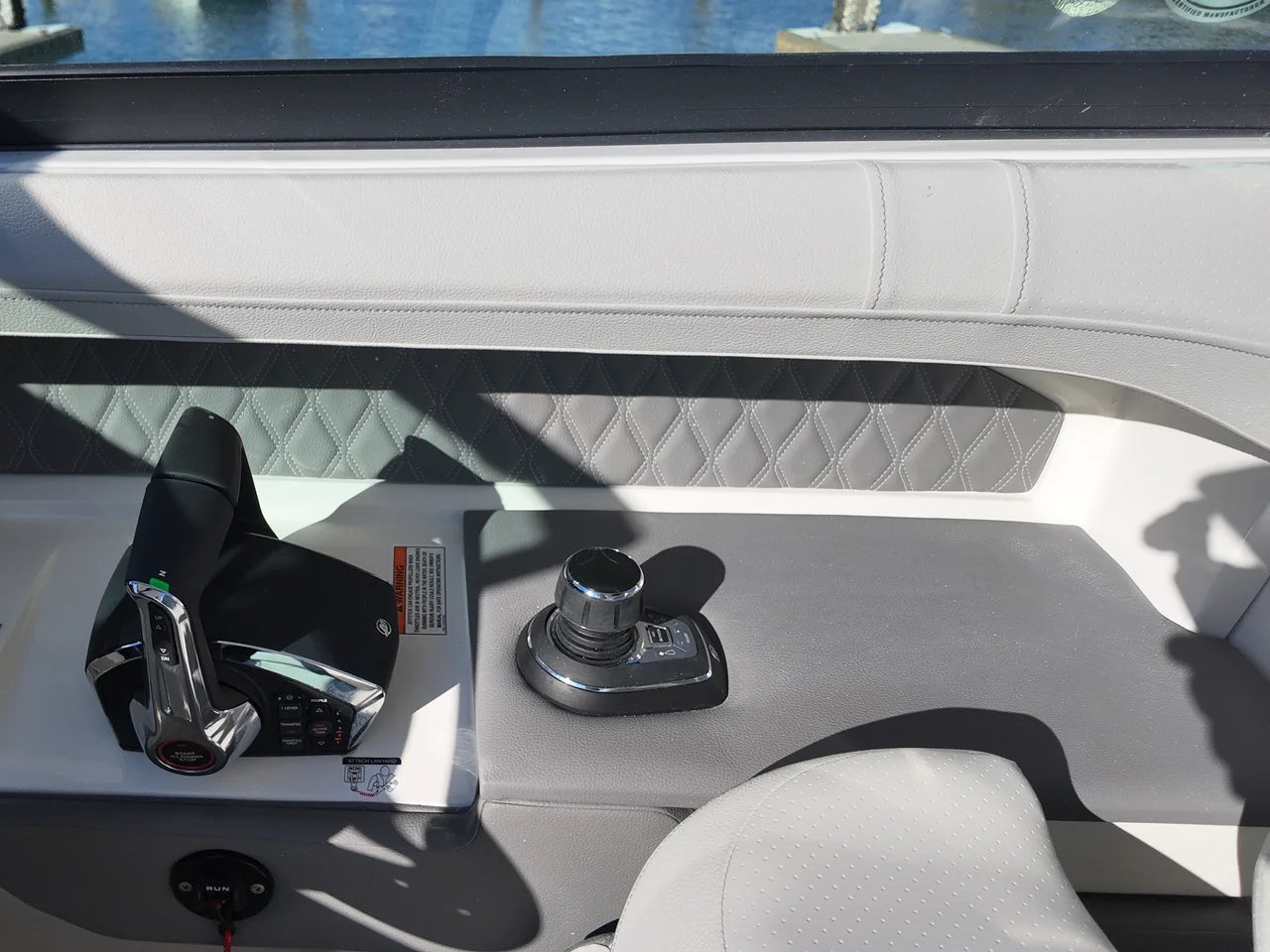 2026 Sea Ray SLX 310 Outboard 31.0 feet, Thunderbolt, GA #24