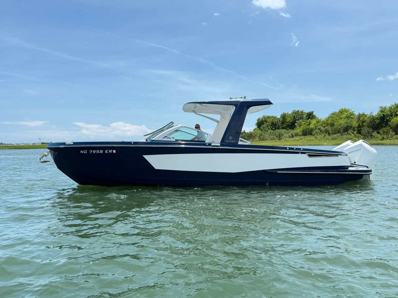 2021 Aviara AV32 Outboard 32.0 feet, Wrightsville Beach, North Carolina #1