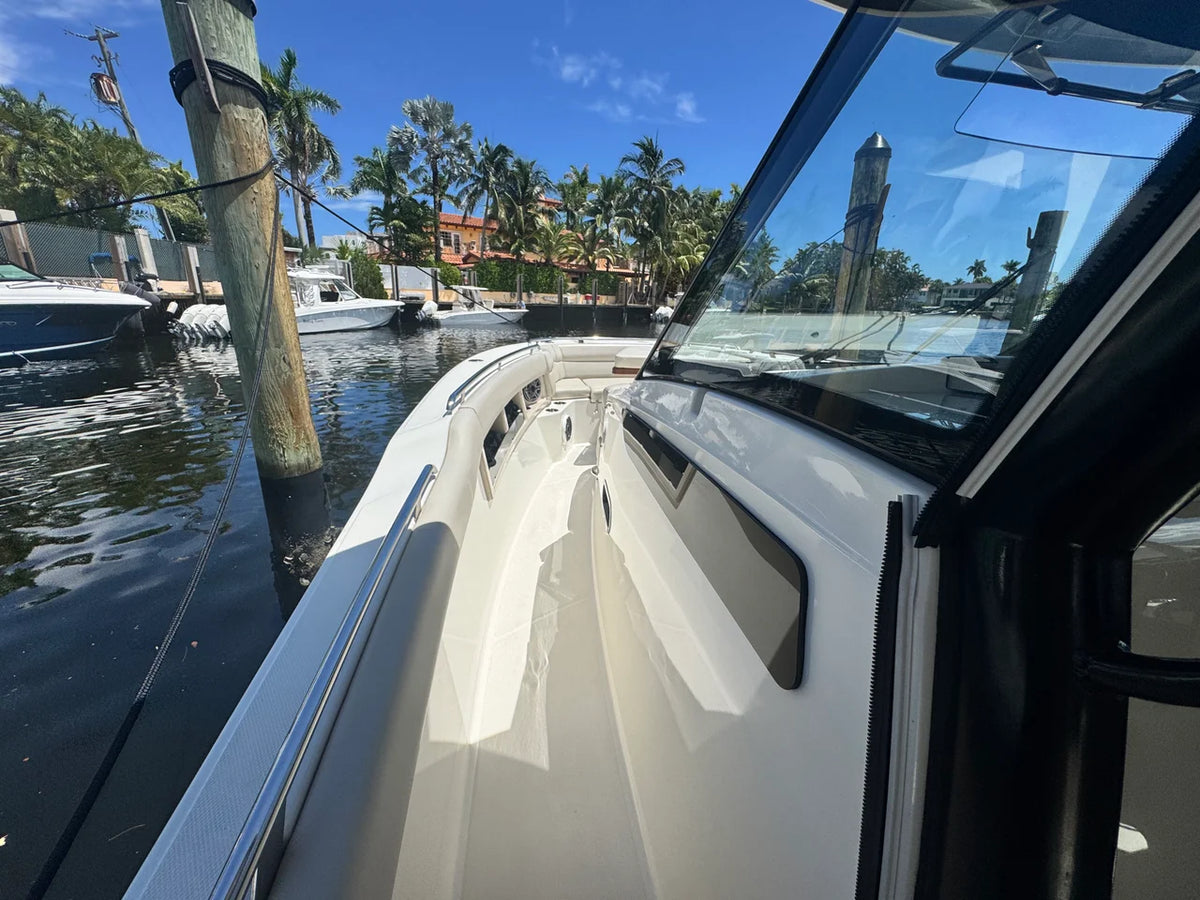 2023 Boston Whaler 350 Realm 35.0 feet, Pompano Beach, Florida #14