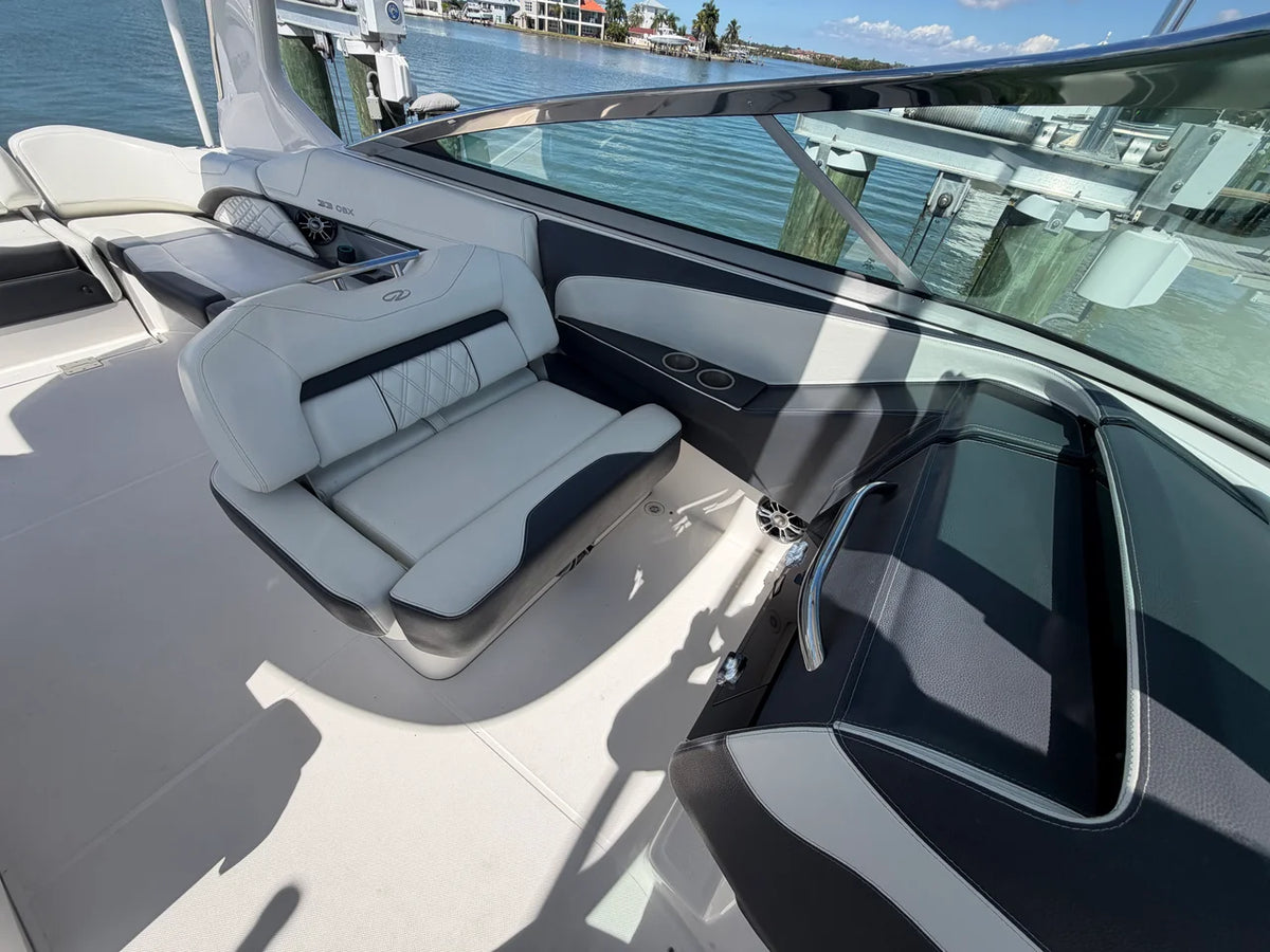 2023 Regal 33 OBX 33.0 feet, Maderia Beach, FL #25