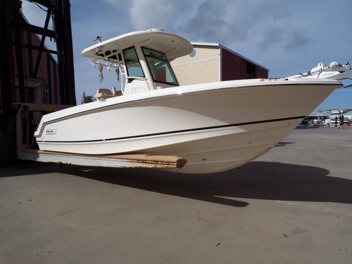 2019 Boston Whaler 250 OUTRAGE 25.0 feet, Naples, FL #1