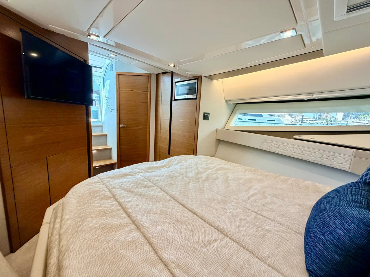 2022 Tiara Yachts 43 LE 43.0 feet, Jupiter, Florida #32