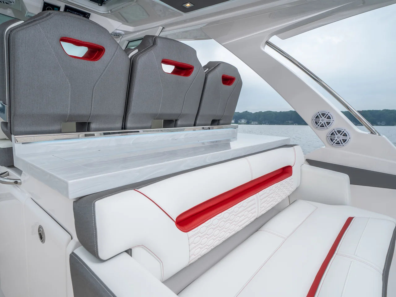 2026 Tiara Yachts 34 LS 34.0 feet, Inuvik, Northwest Territories #9