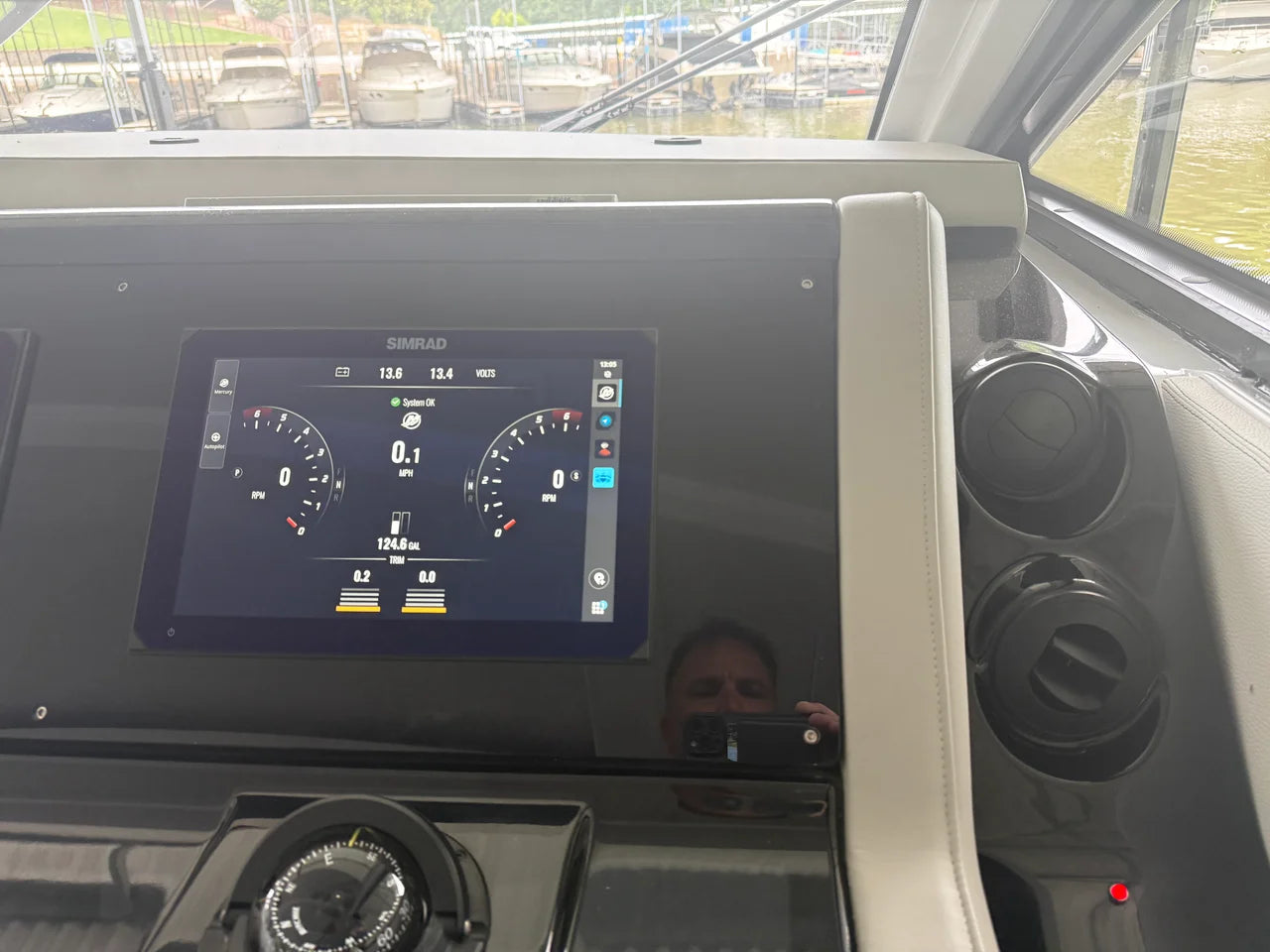 2027 Cruisers Yachts 42 GLS Outboard 42.0 feet, Lake Ozark, Missouri #8