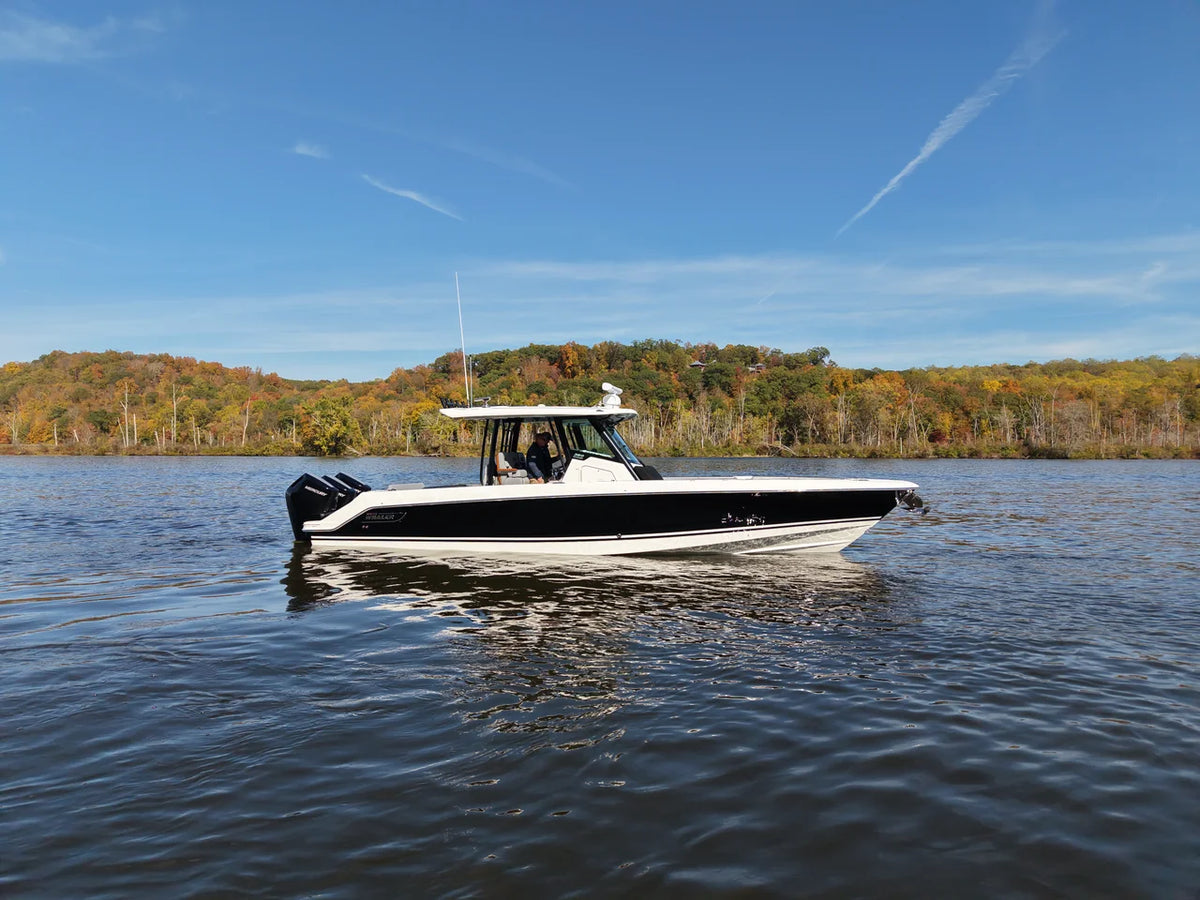 2026 Boston Whaler 360 Outrage 36.0 feet, Westbrook, Connecticut #3