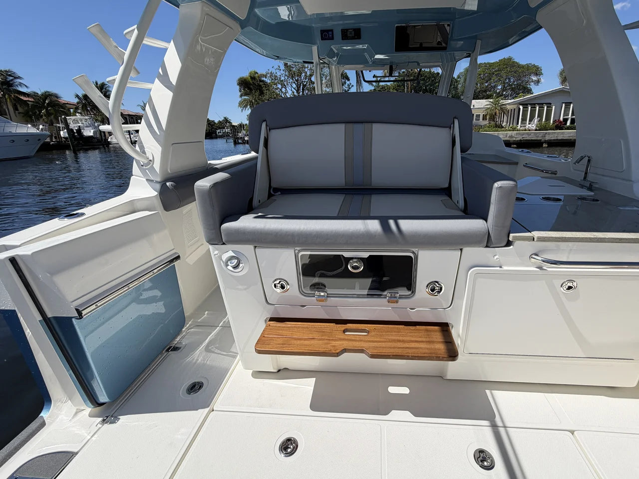 2024 Boston Whaler 350 REALM 35.0 feet, Pompano Beach, Florida #41