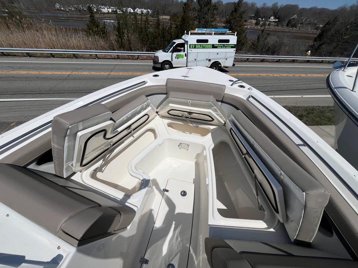 2026 Boston Whaler 330 Vantage 33.0 feet, Westbrook, Connecticut #37