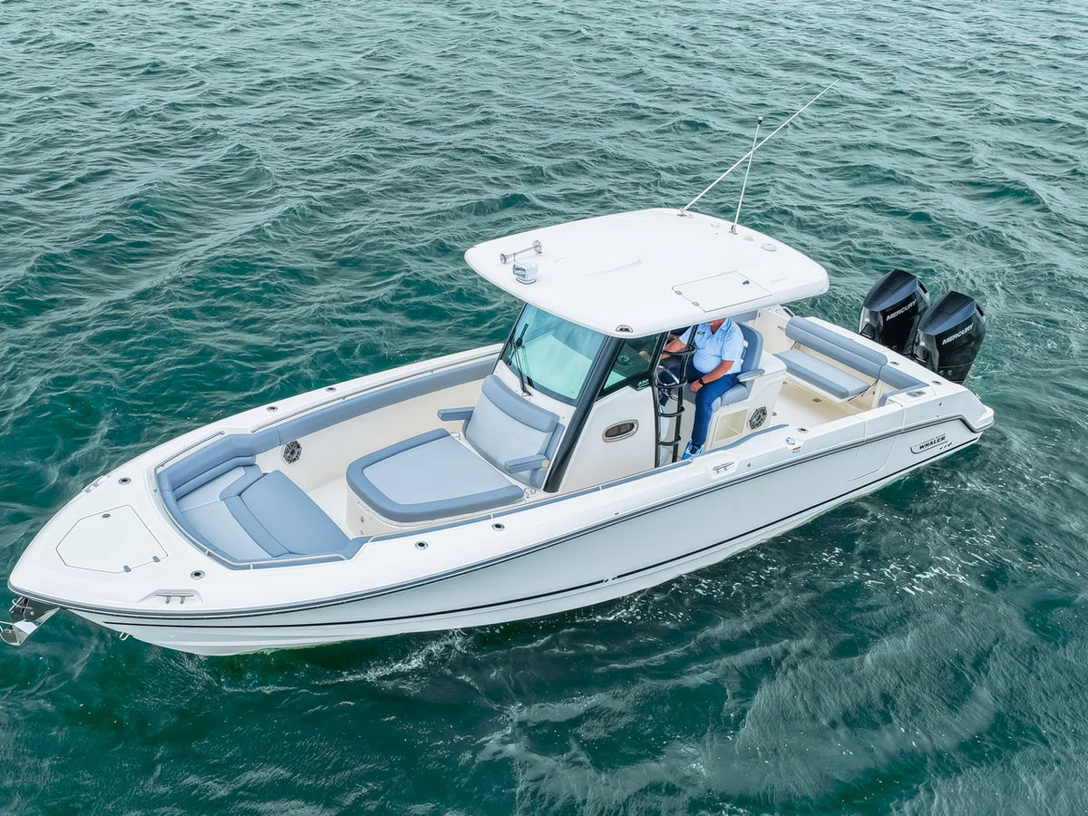 2026 Boston Whaler 330 Outrage 33.0 feet, Clearwater, Florida #17