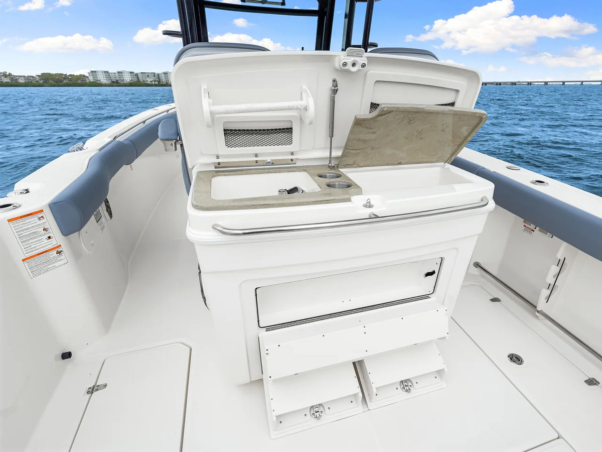 2026 Boston Whaler 330 Outrage 33.0 feet, Clearwater, Florida #46