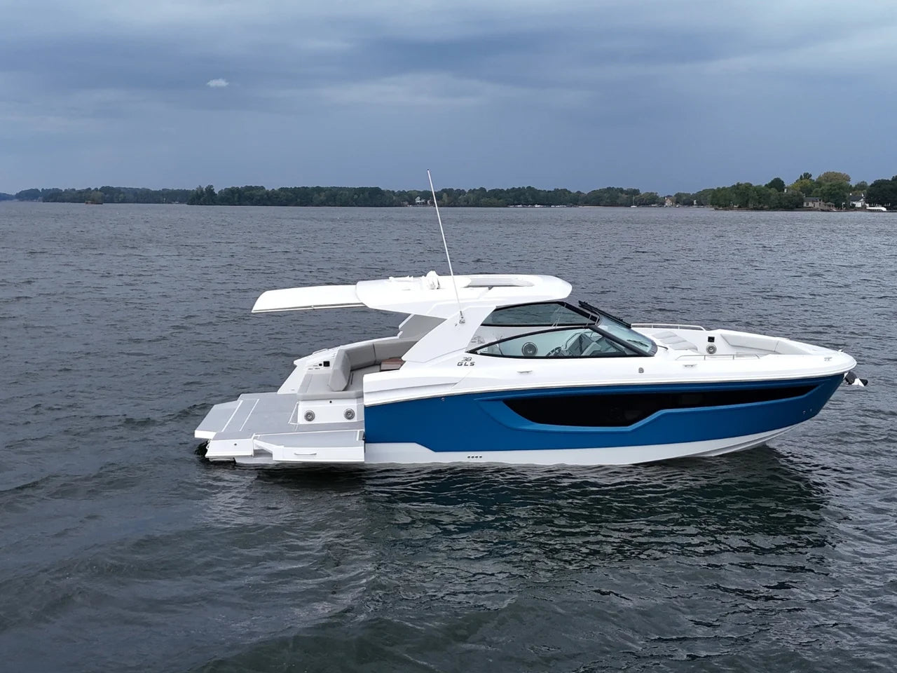 2026 Cruisers Yachts 38 GLS 37.0 feet, Lake Ozark, MO #5