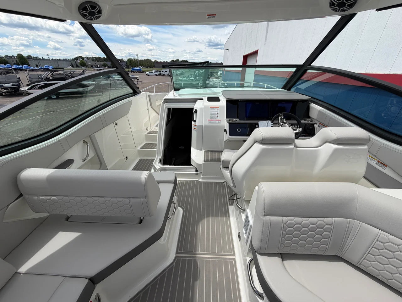 2026 Sea Ray Sundancer 320 32.0 feet, Rogers, MN #23