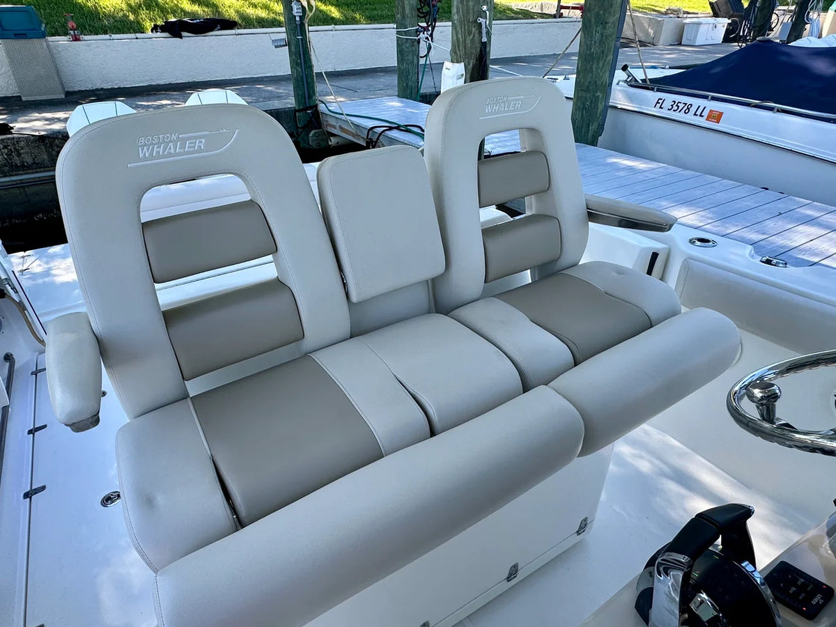 2021 Boston Whaler 330 OUTRAGE 33.0 feet, Fort Myers, FL #19