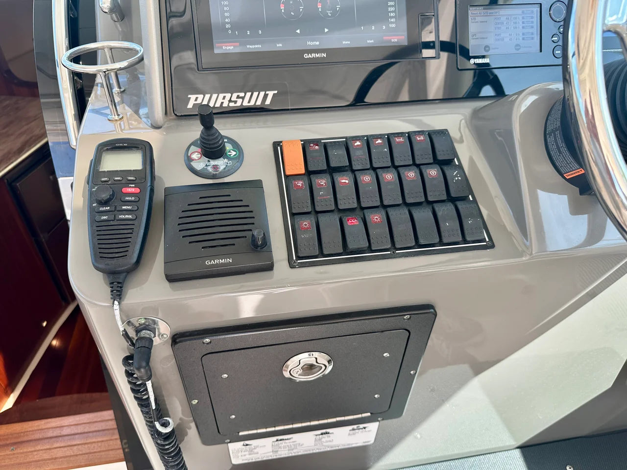 2017 Pursuit OS 385 OFFSHORE 39.0 feet, Fort Myers, Florida #37