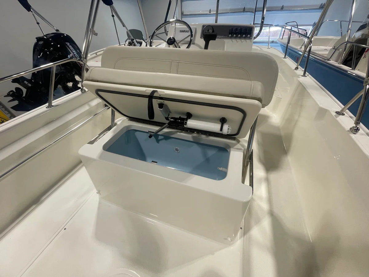 2027 Boston Whaler 170 Montauk 17.0 feet, Danvers, Massachusetts #5