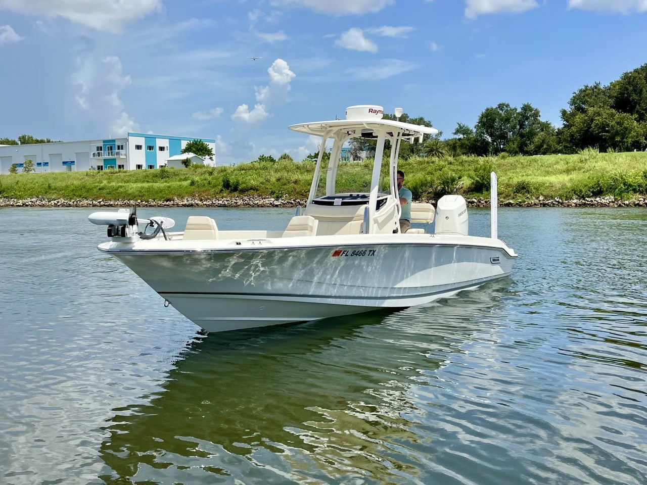 2025 Boston Whaler 250 DAUNTLESS 25.0 feet, Venice, Florida #1