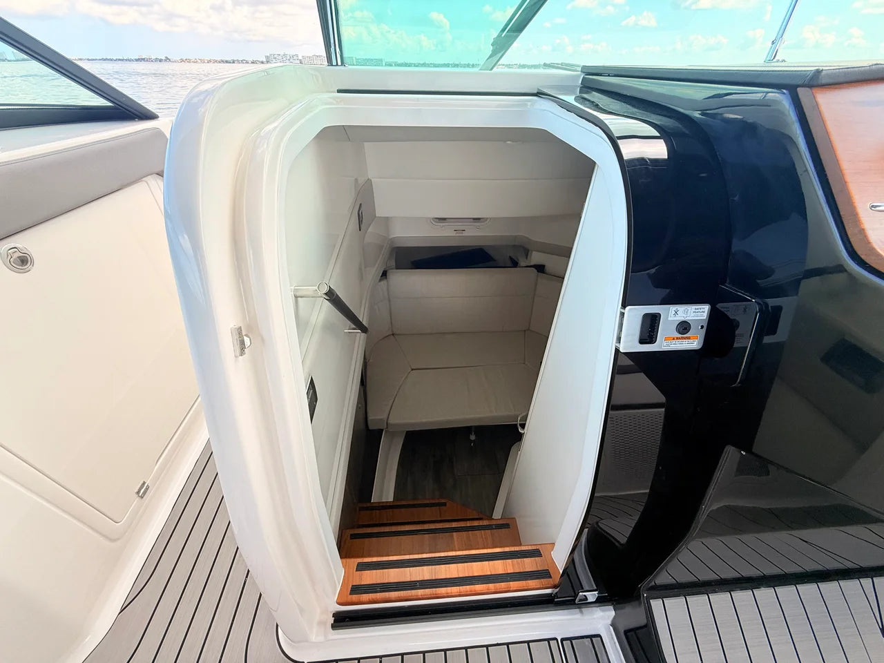 2027 Sea Ray SLX 360 Outboard 36.0 feet, St Petersburg, FL #63