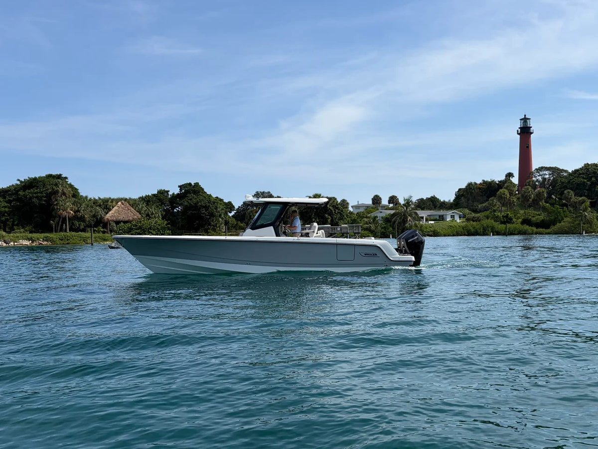 2026 Boston Whaler 330 Outrage 33.0 feet, Jupiter, Florida #1