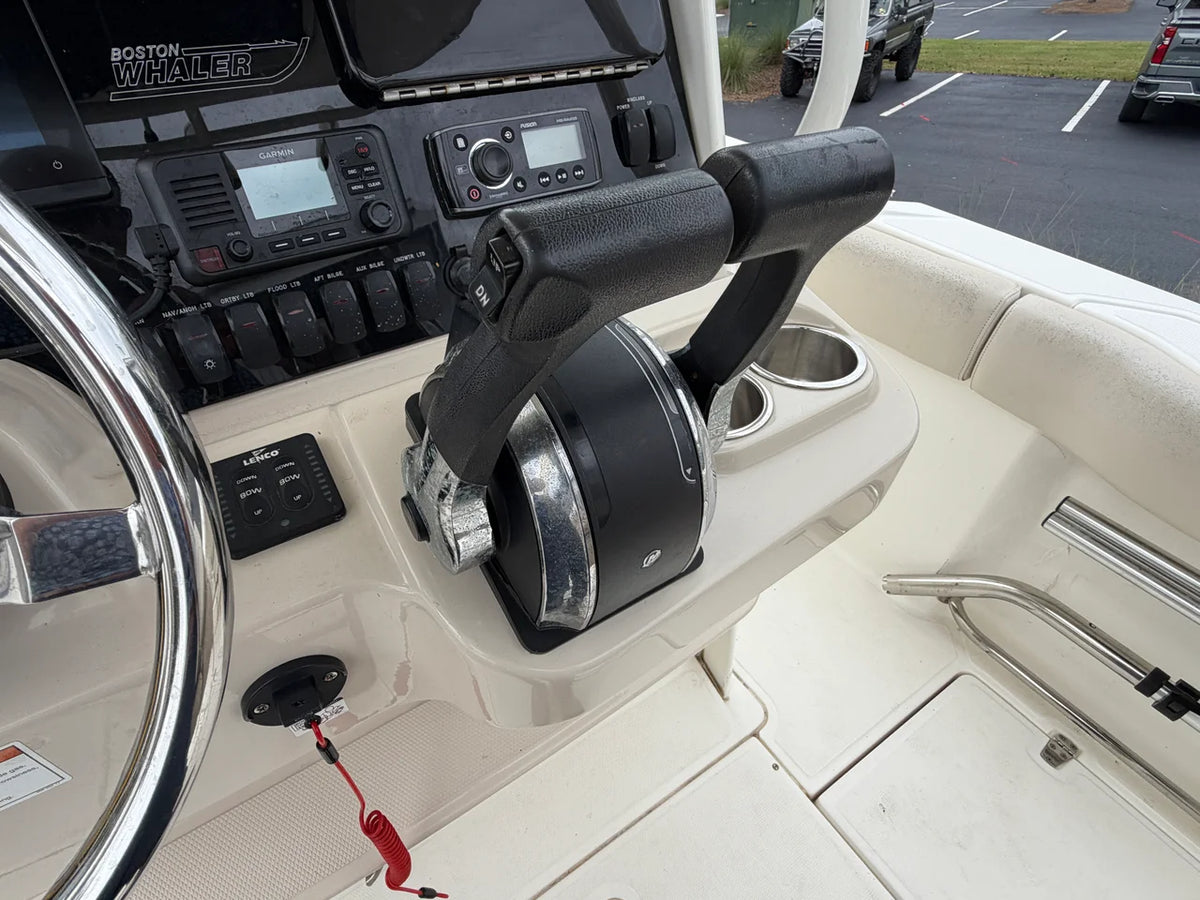2018 Boston Whaler 230 OUTRAGE 23.0 feet, Charleston, SC #20
