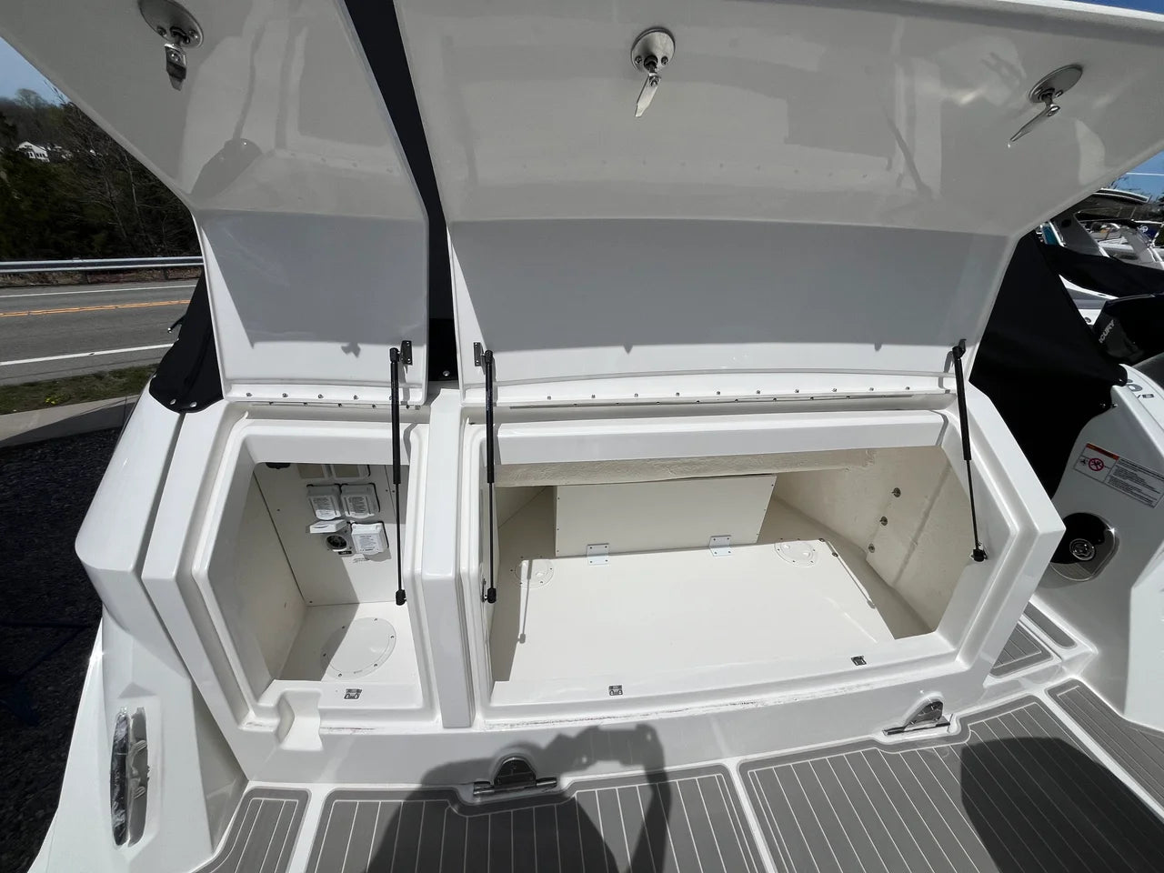 2026 Sea Ray Sundancer 320 Outboard 32.0 feet, Westbrook, Connecticut #3