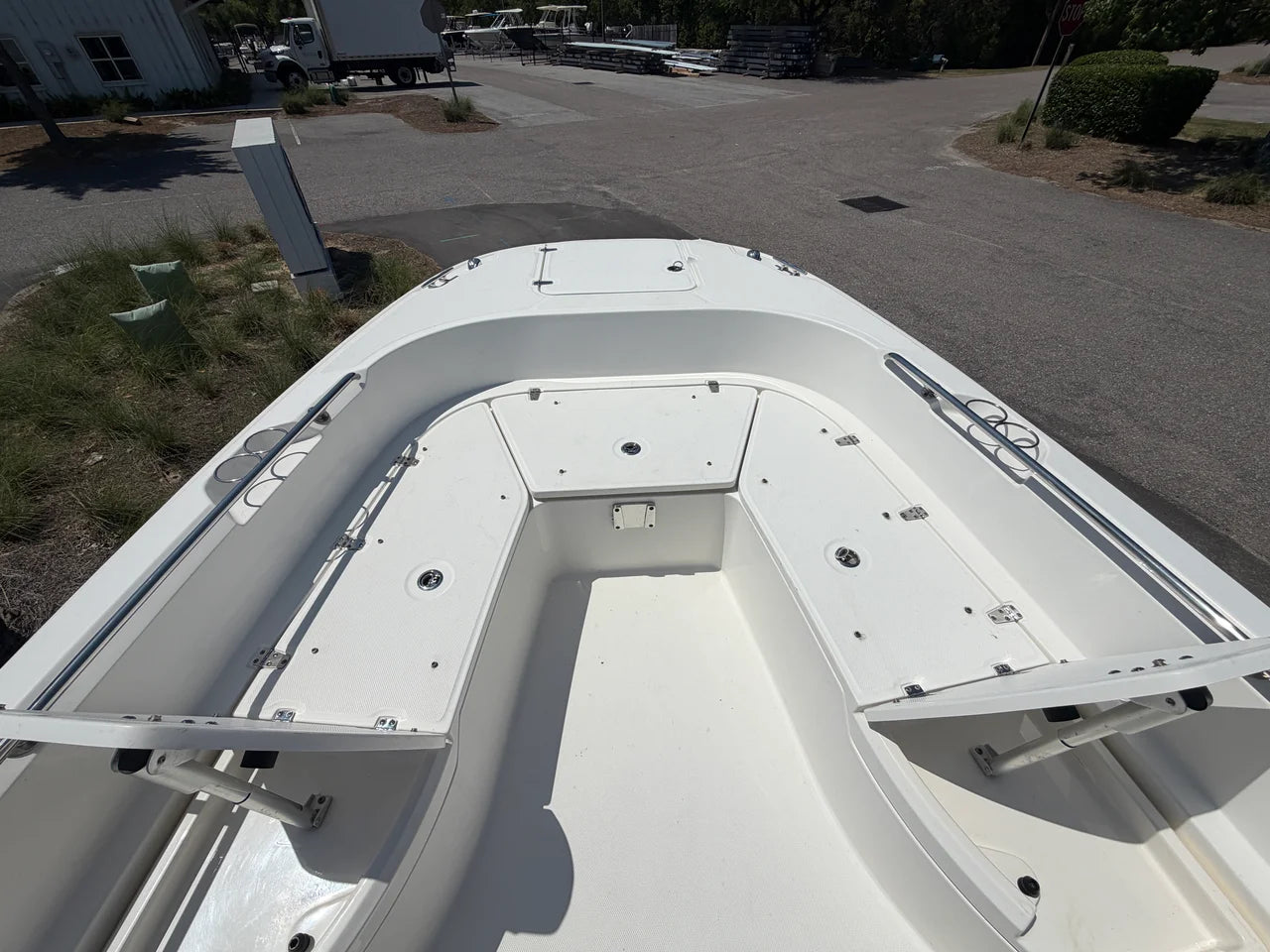 2017 Boston Whaler 270 DAUNTLESS 27.0 feet, Charleston, SC #29