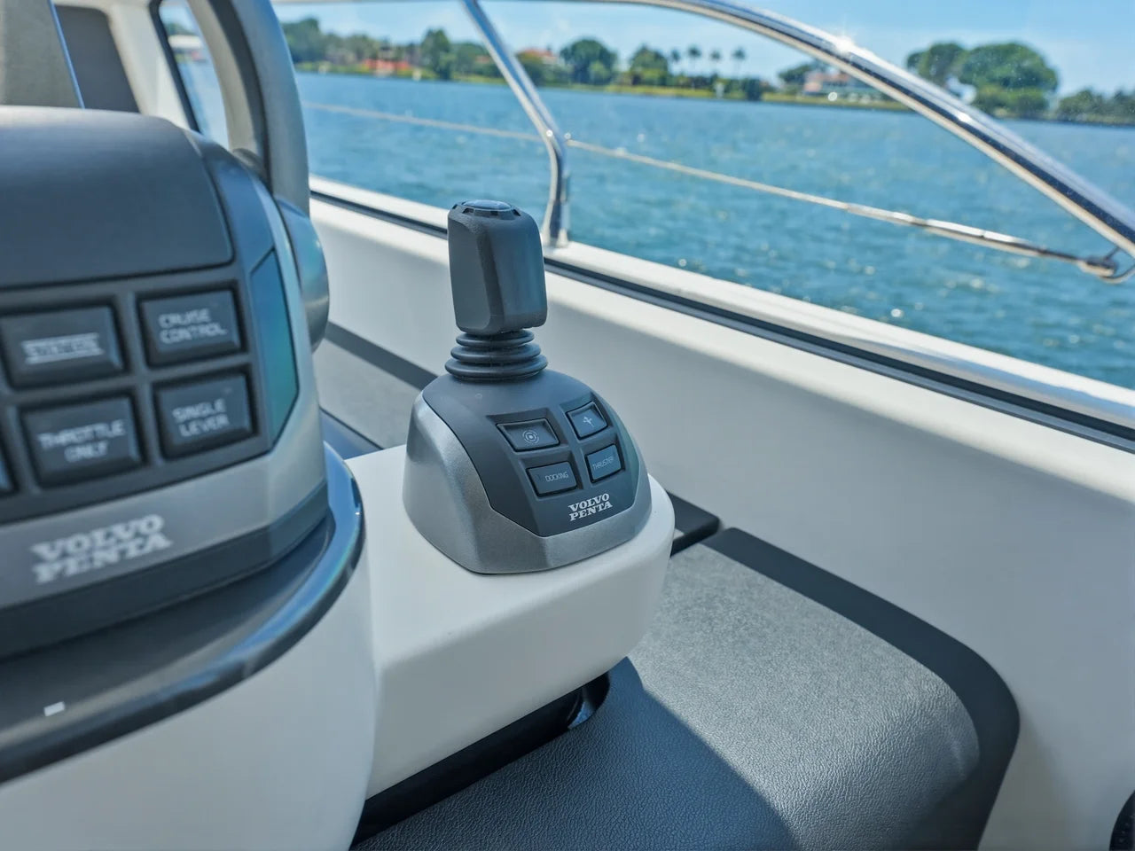 2025 Azimut 68 FLY 68.0 feet, Miami, FL #93