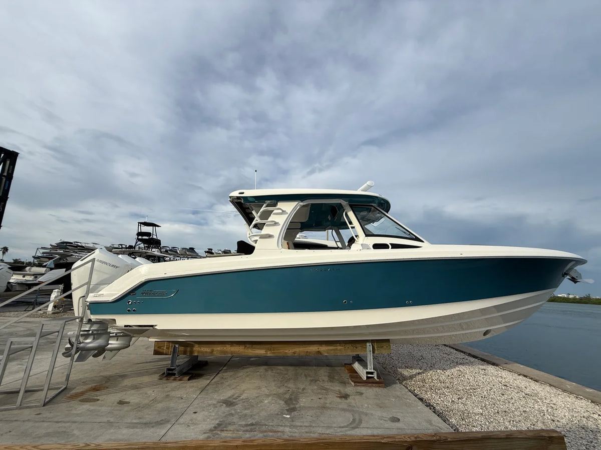 2027 Boston Whaler 350 Realm 35.0 feet, Sarasota, FL #1