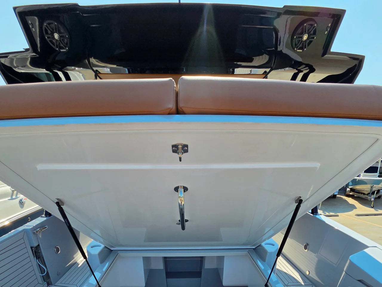 2027 Cruisers Yachts 38 VTR 38.0 feet, Monkey Island, OK #16