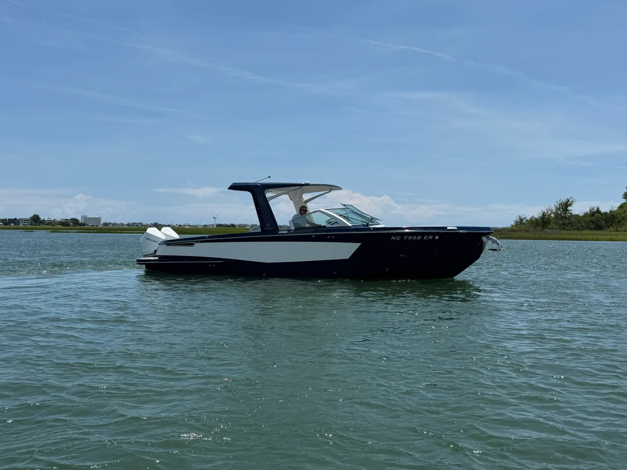 2021 Aviara AV32 Outboard 32.0 feet, Wrightsville Beach, North Carolina #4