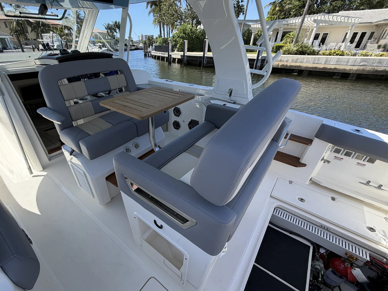 2024 Boston Whaler 350 REALM 35.0 feet, Pompano Beach, Florida #50