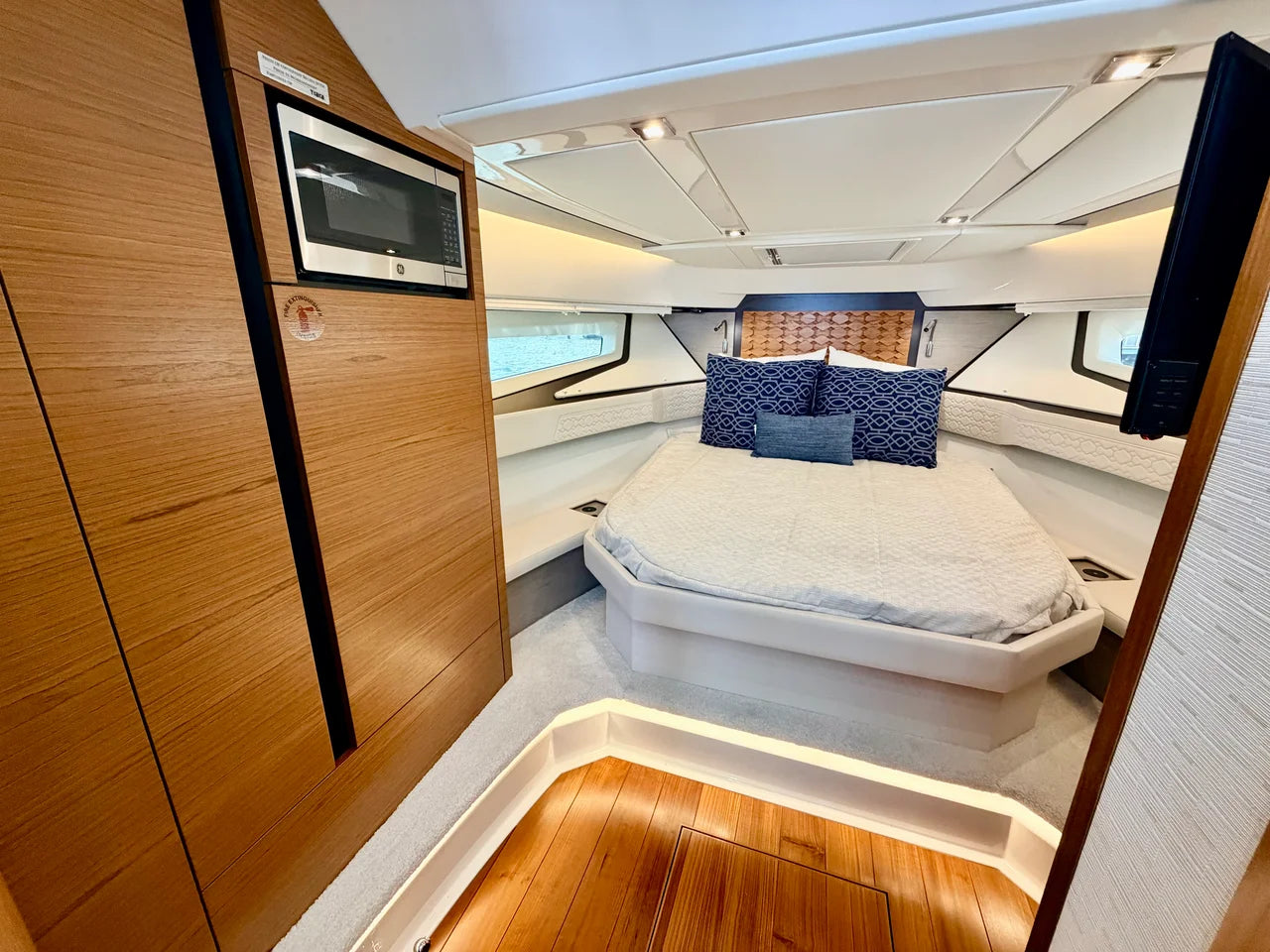 2022 Tiara Yachts 43 LE 43.0 feet, Jupiter, Florida #28