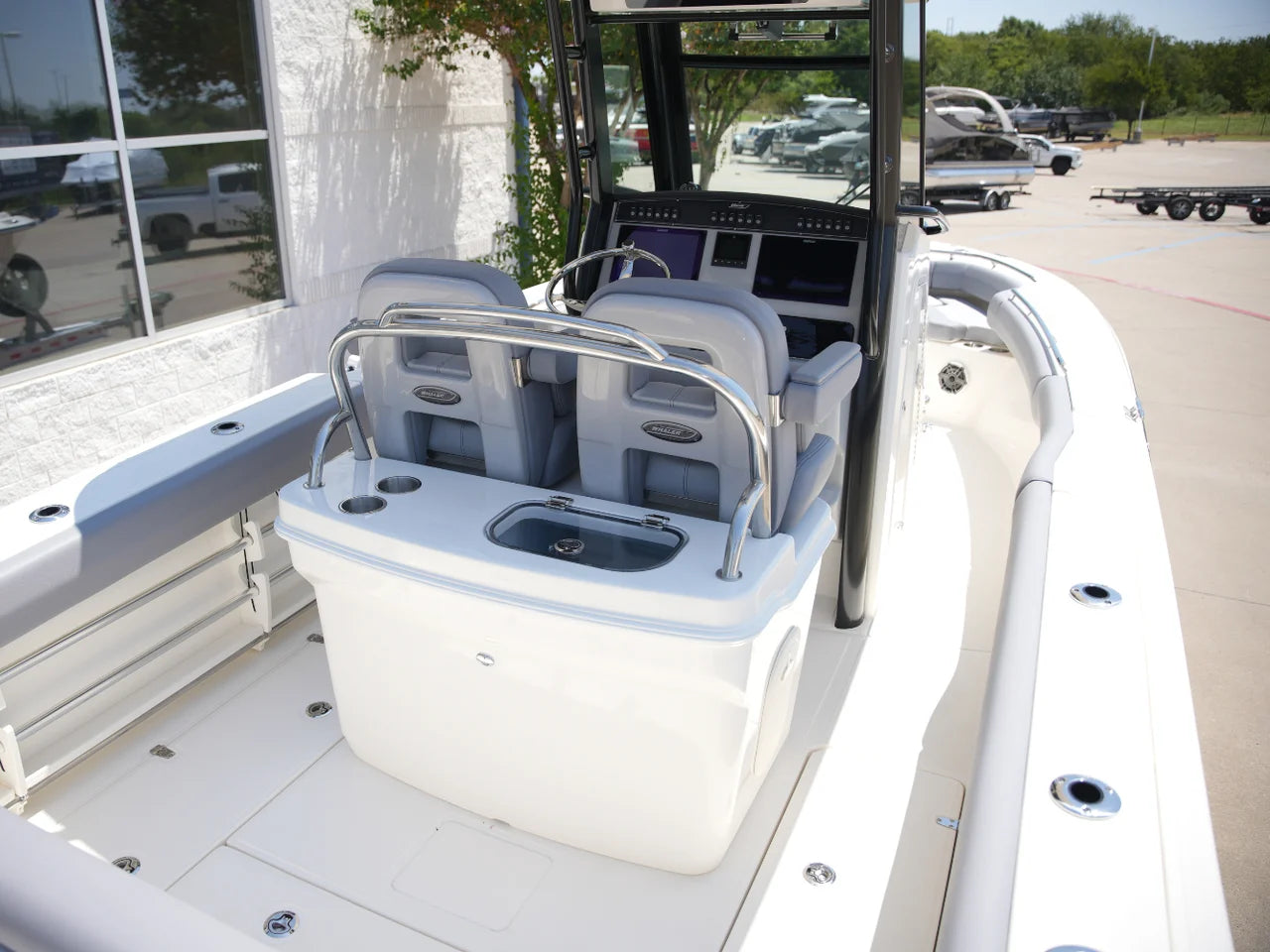 2027 Boston Whaler 250 Outrage 25.0 feet, Lewisville, TX #15