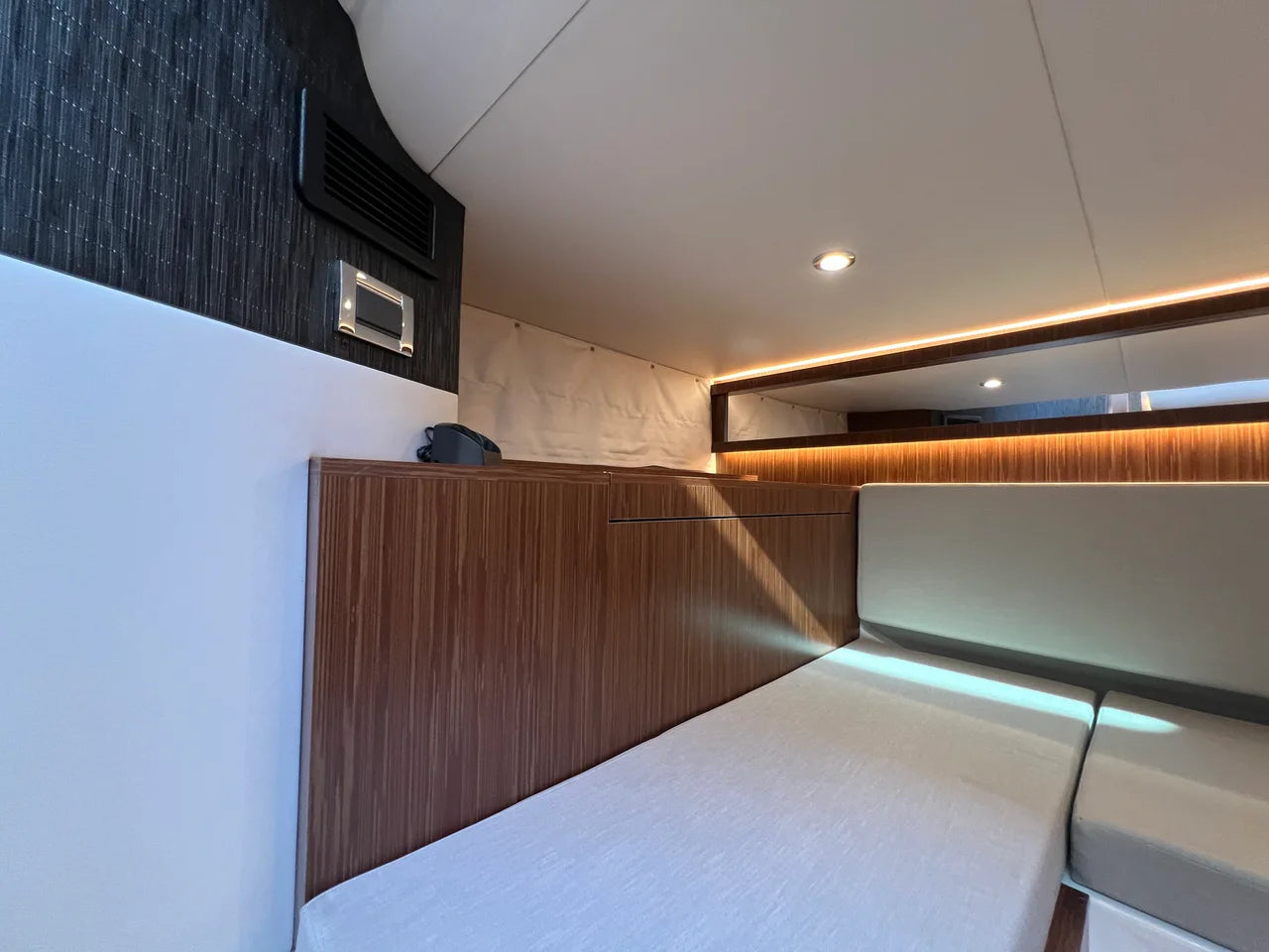 2023 Sea Ray 370 SUNDANCER OB 37.0 feet, Huntington, NY #61