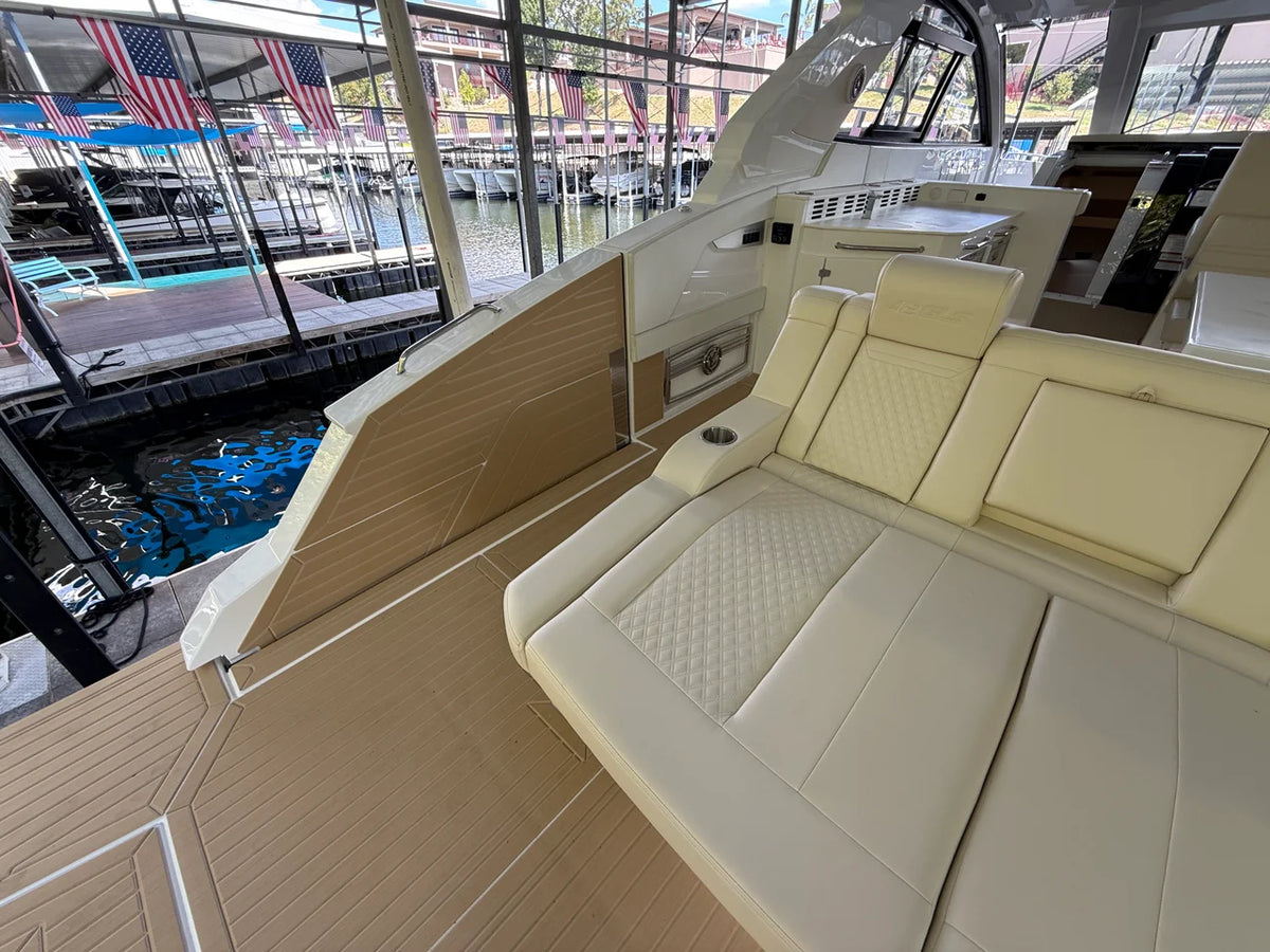 2027 Cruisers Yachts 42 GLS 42.0 feet, Lake Ozark, MO #13