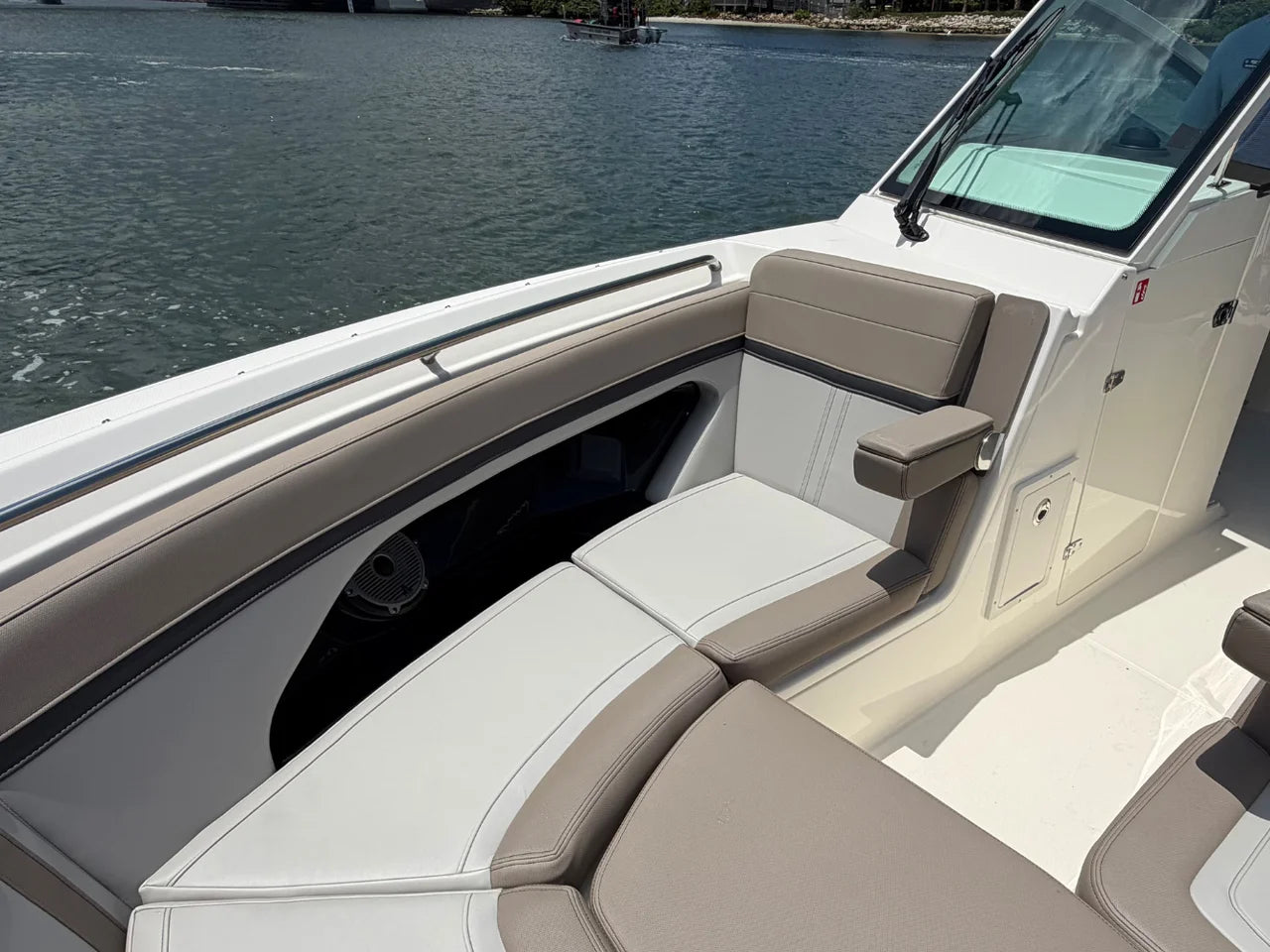 2026 Boston Whaler 280 Vantage 28.0 feet, Jupiter, Florida #29