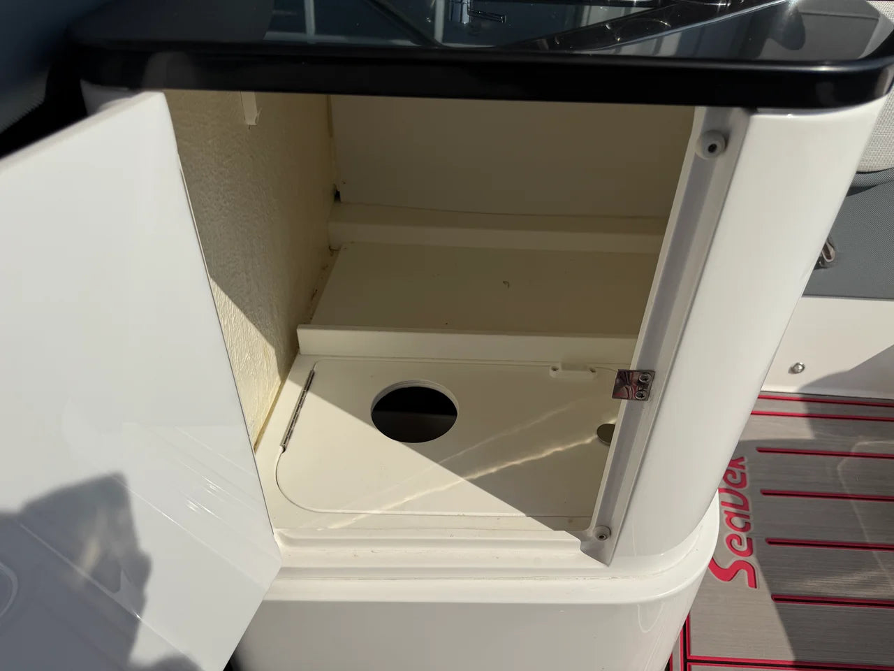 2022 Cobalt R30 30.0 feet, Lake Ozark, MO #21