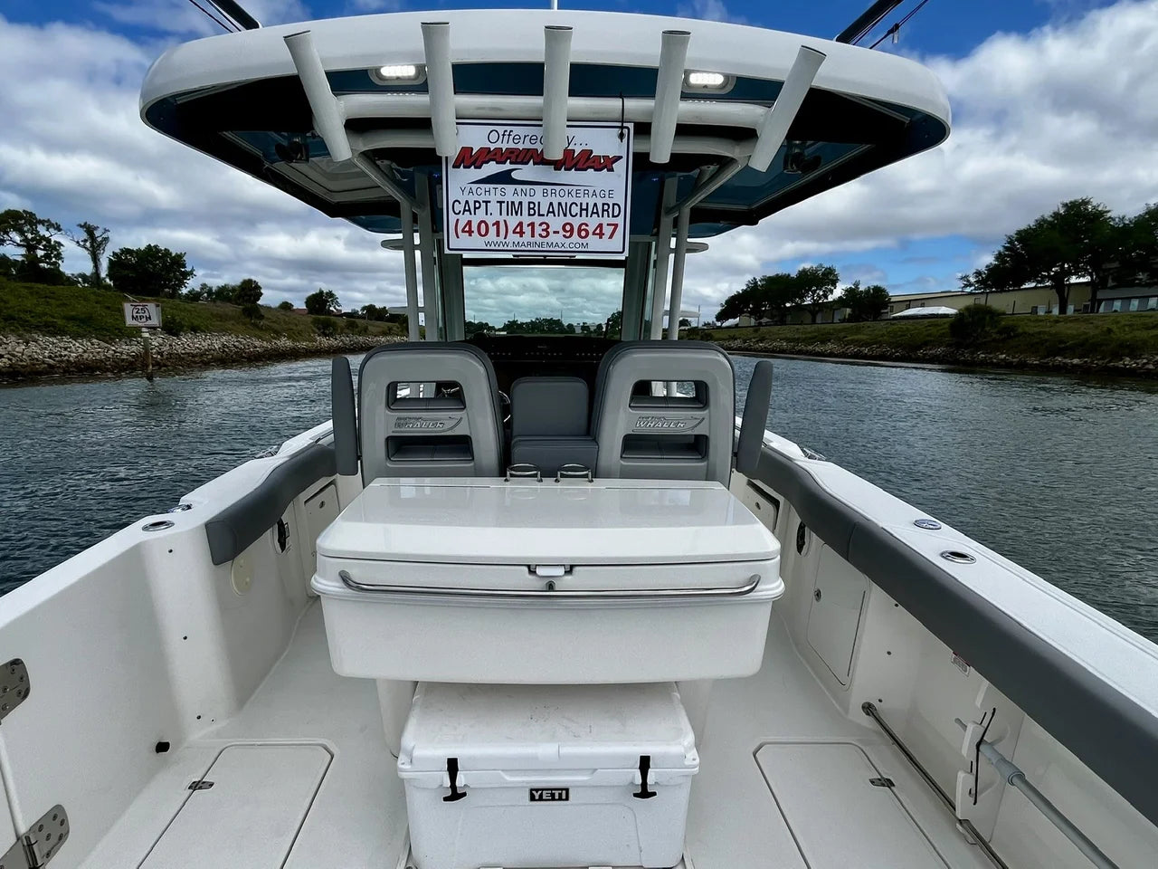 2023 Boston Whaler 330 OUTRAGE 33.0 feet, Venice, Florida #41