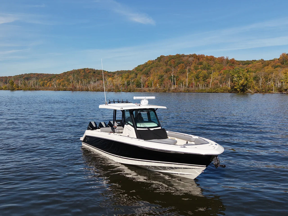2026 Boston Whaler 360 Outrage 36.0 feet, Westbrook, Connecticut #4
