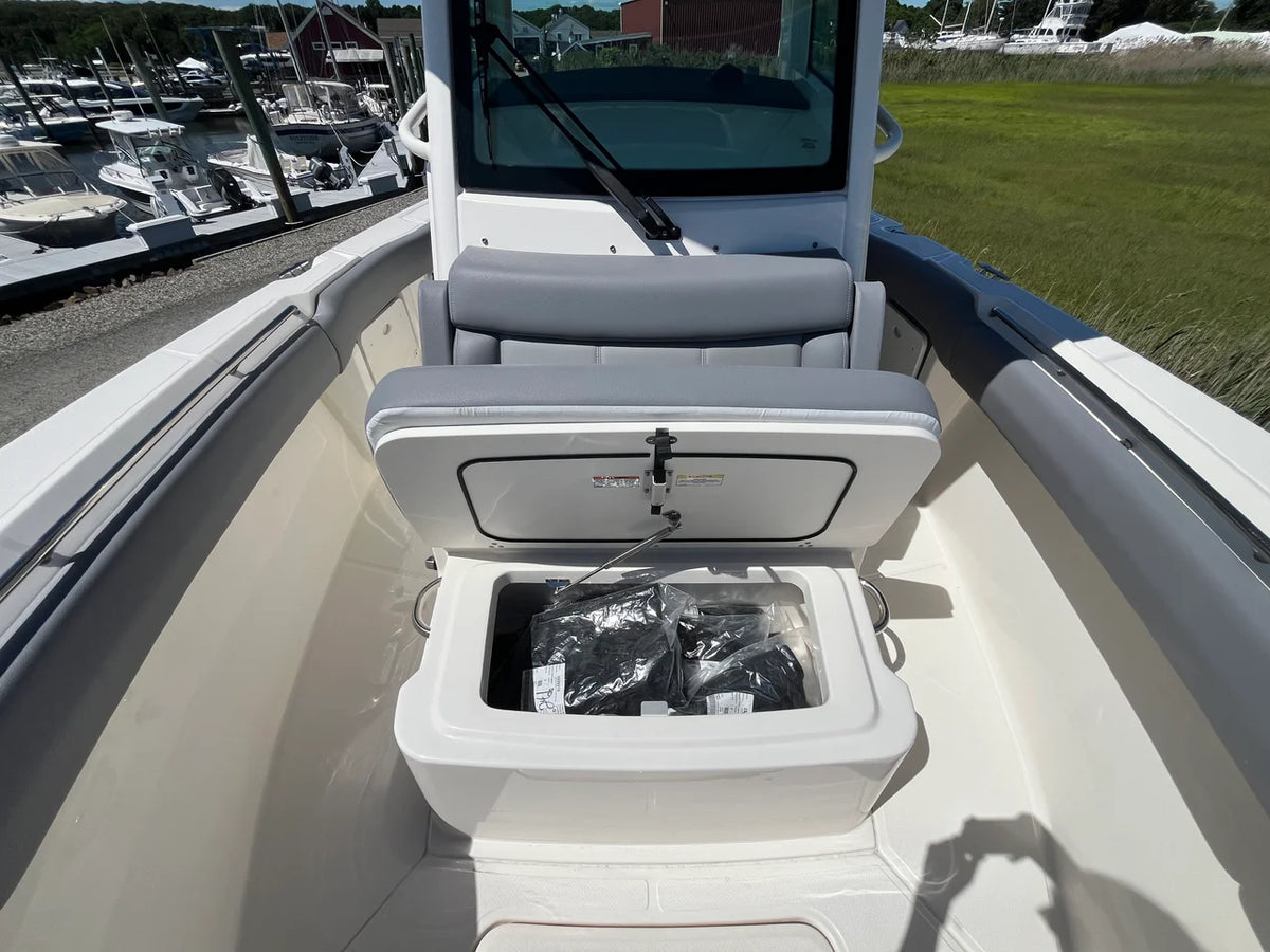 2026 Boston Whaler 250 Outrage 25.0 feet, Westbrook, Connecticut #22