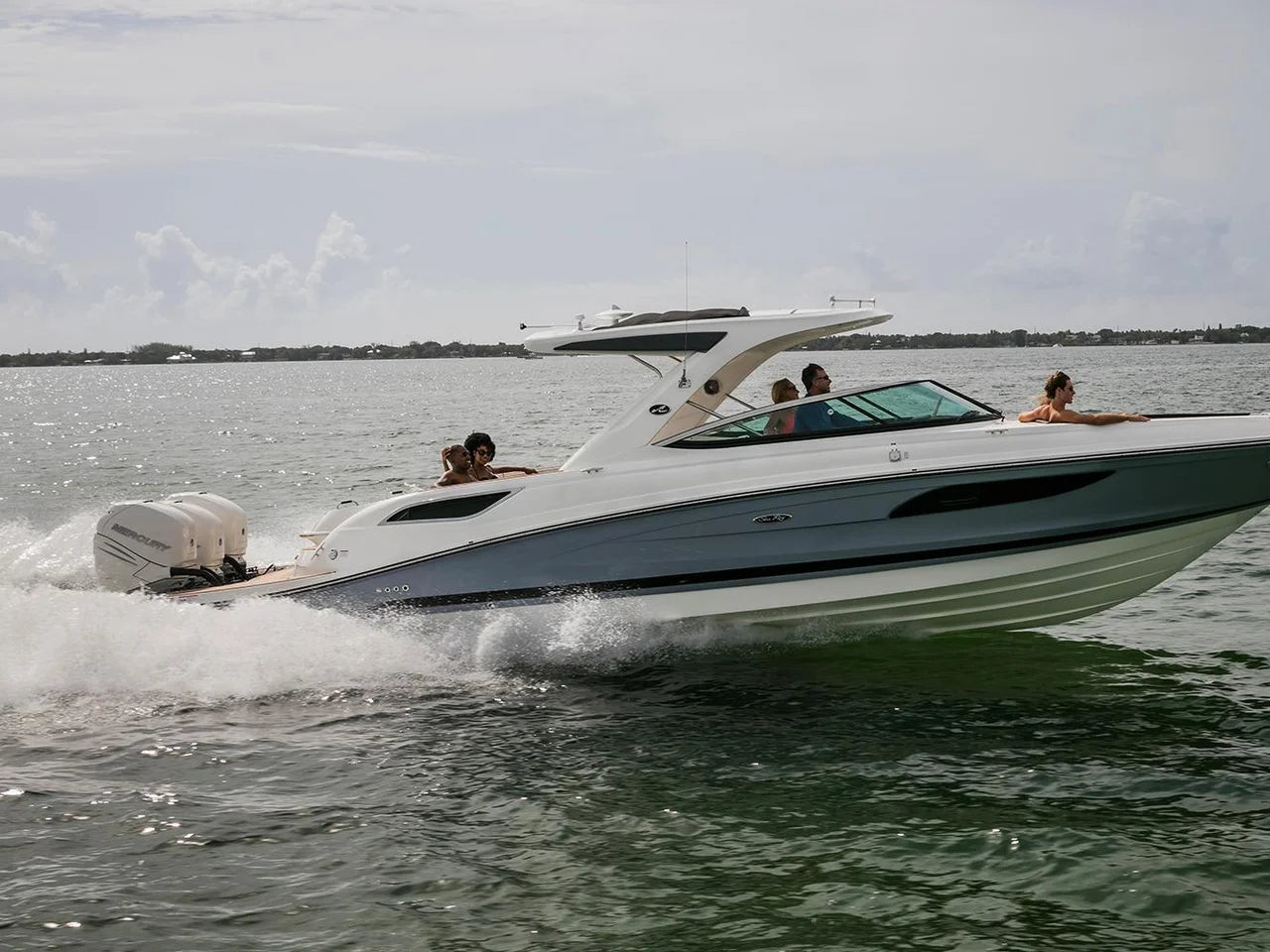 2025 Sea Ray SLX 350 Outboard 35.0 feet, Cornelius, North Carolina #1