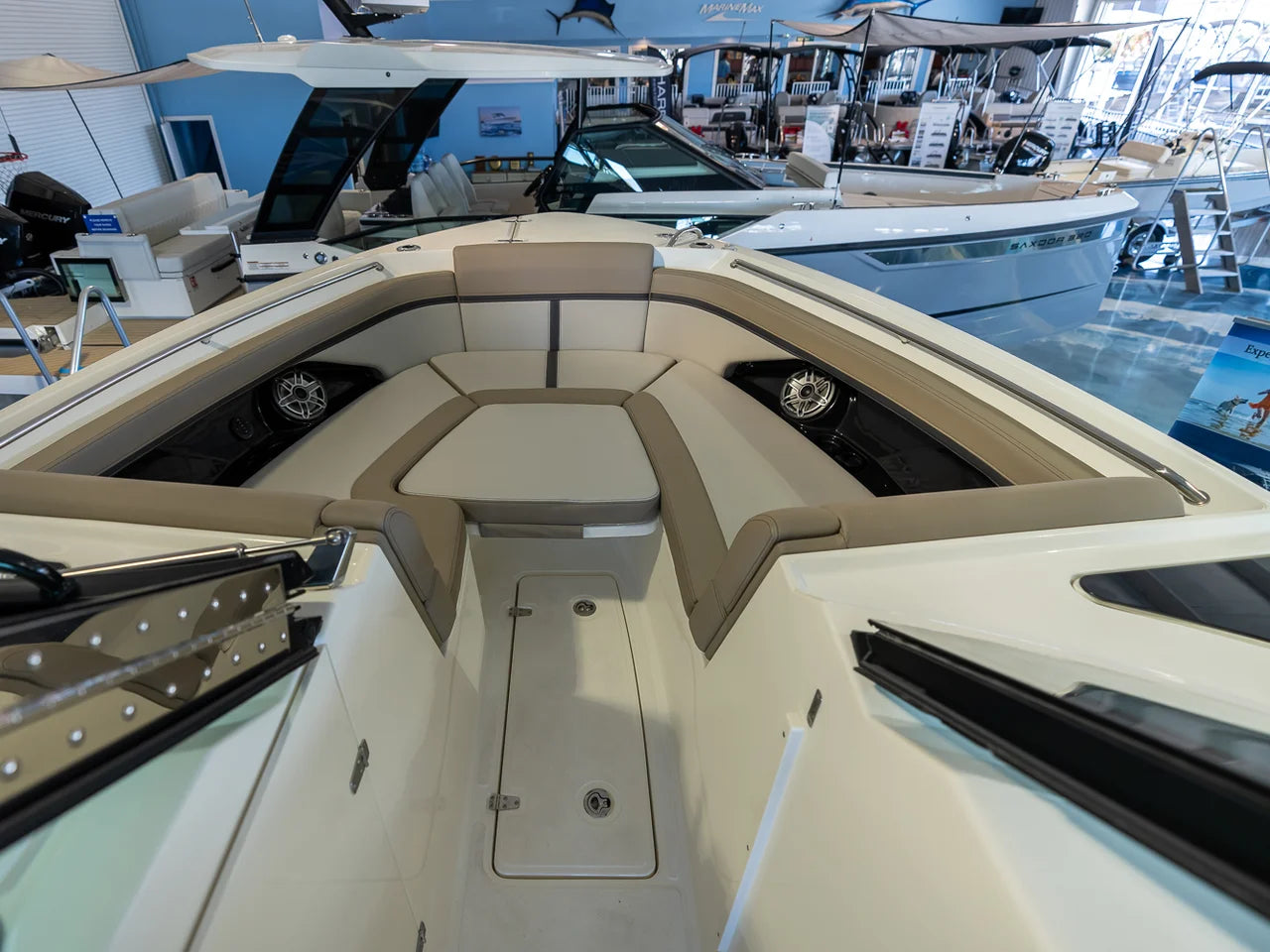 2026 Boston Whaler 330 Vantage 33.0 feet, Panama City, FL #16
