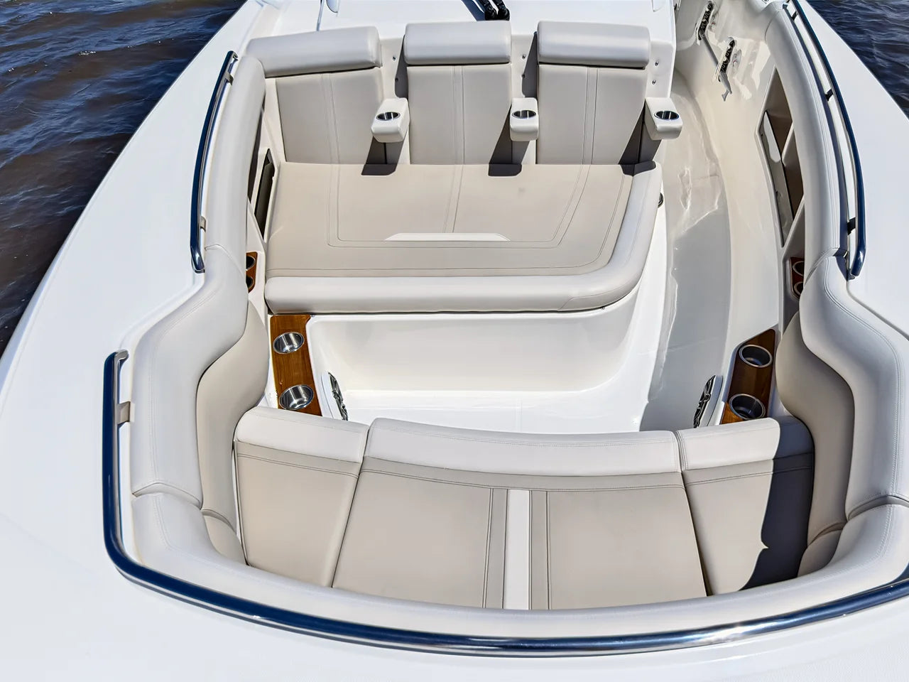 2025 Boston Whaler 350 REALM 35.0 feet, Stuart, Florida #40