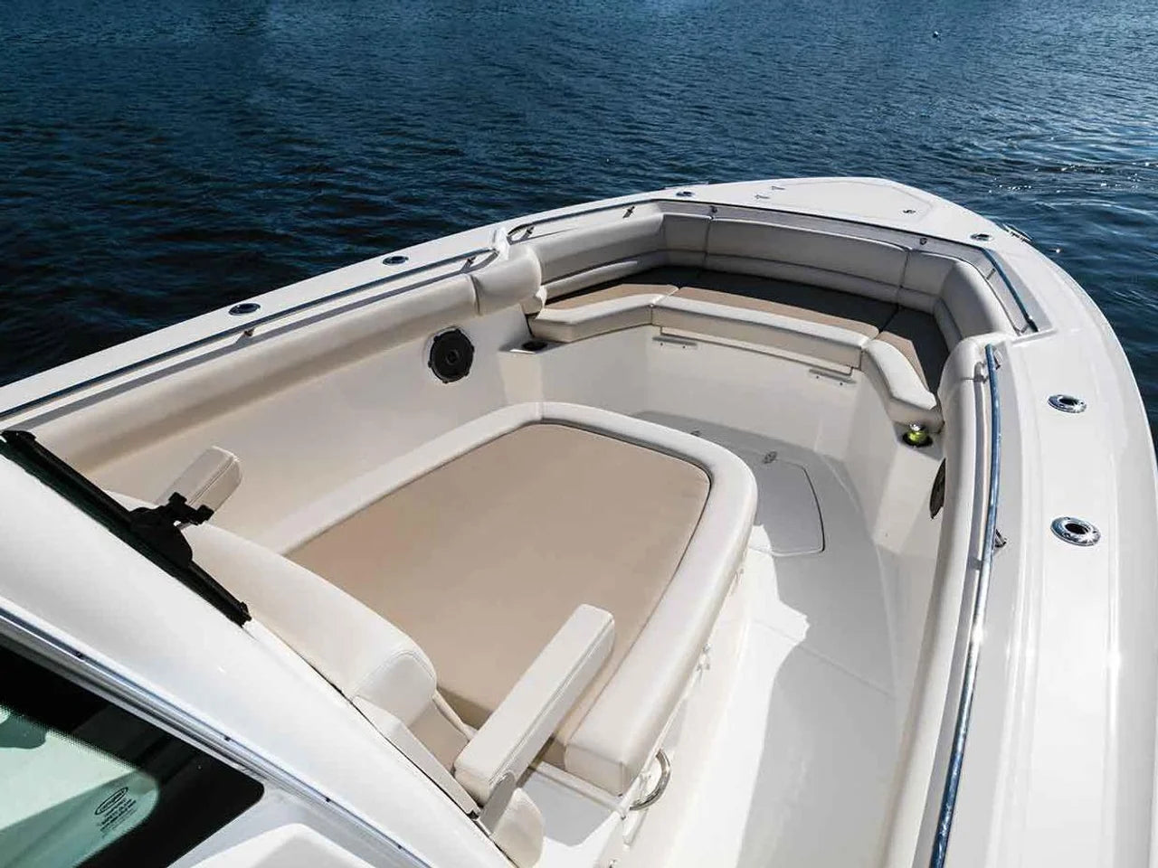 2027 Boston Whaler 33OUT 33.0 feet, Charleston, South Carolina #9