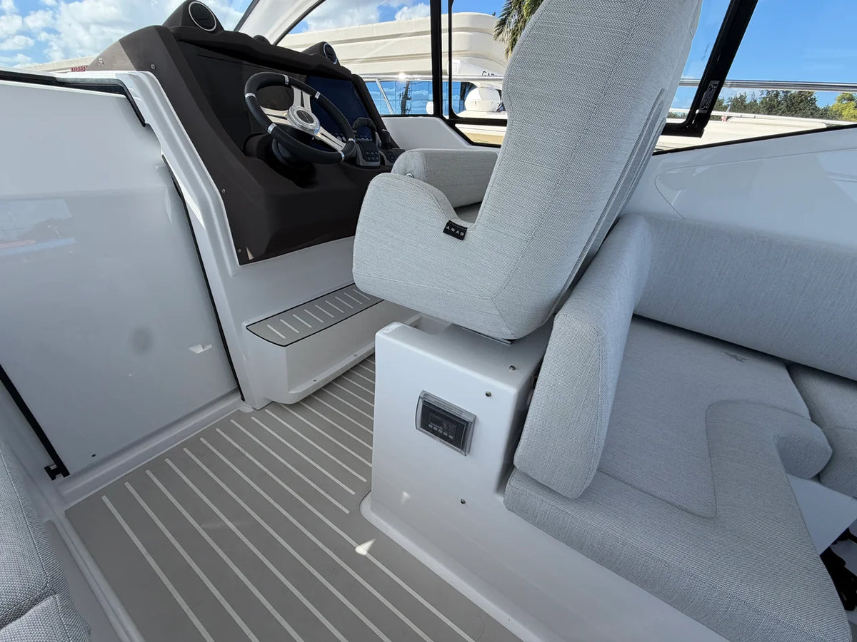 2027 Azimut A45 45.0 feet, Stuart, Florida #37
