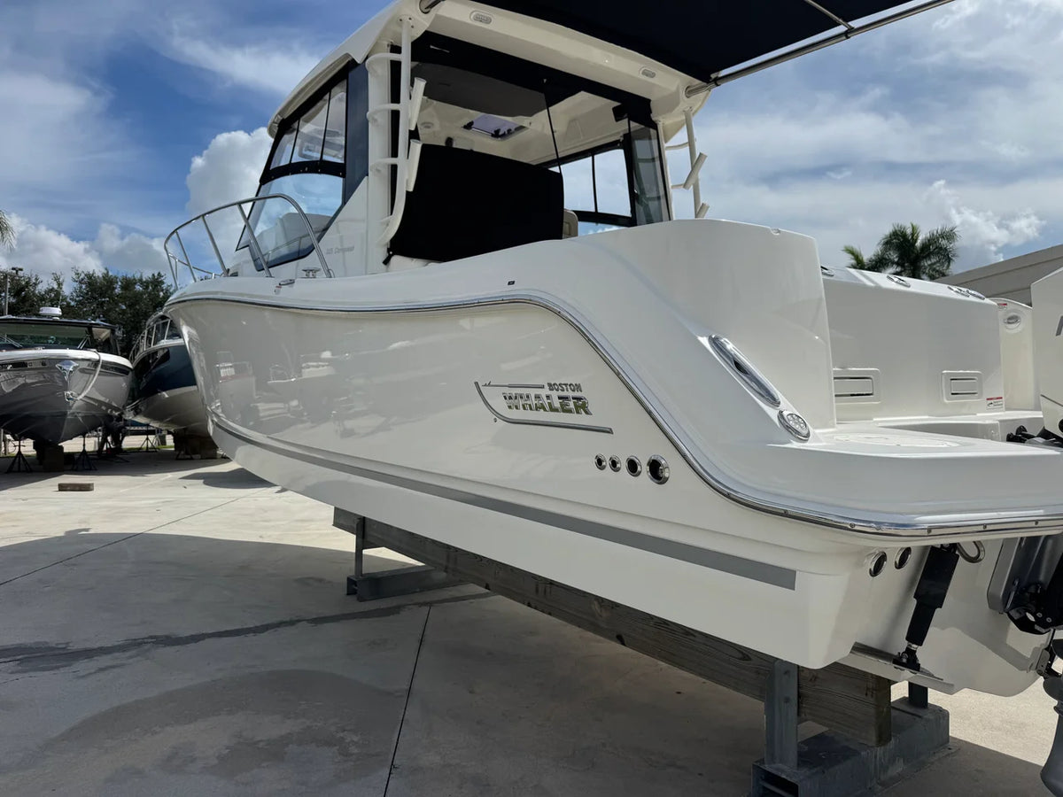 2026 Boston Whaler 325 CONQUEST 32.0 feet, Stuart, Florida #10