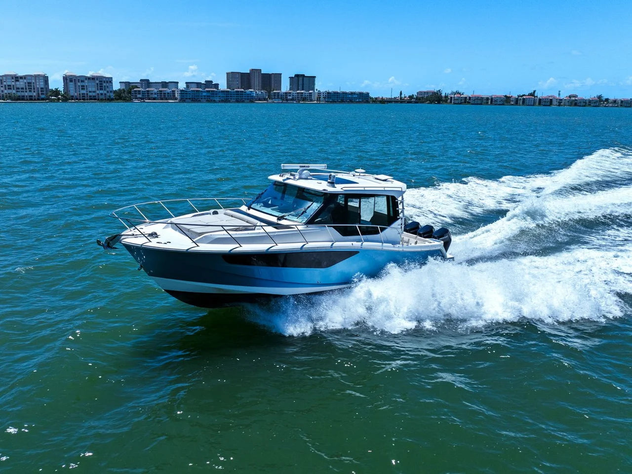 2025 Boston Whaler 405 CONQUEST 41.0 feet, St Petersburg, FL #14