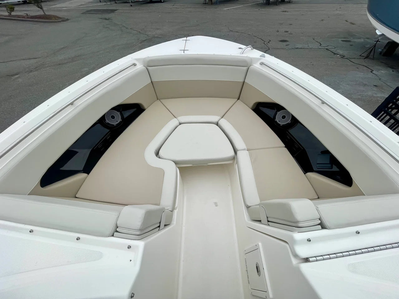 2027 Boston Whaler 280 Vantage 27.0 feet, Danvers, Massachusetts #31