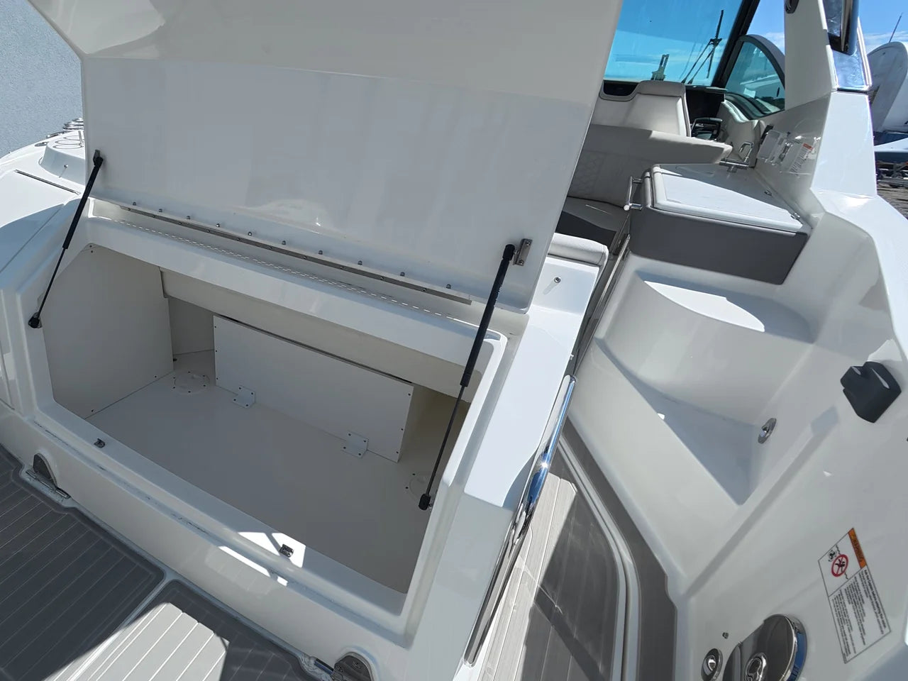 2026 Sea Ray Sundancer 320 Outboard 32.0 feet, Norwalk, Connecticut #7